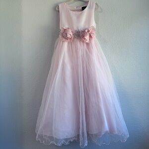 Chantilly Place Sleeveless Blush-Pink Floral Waist Tulle Gown for Girls. Size 5.